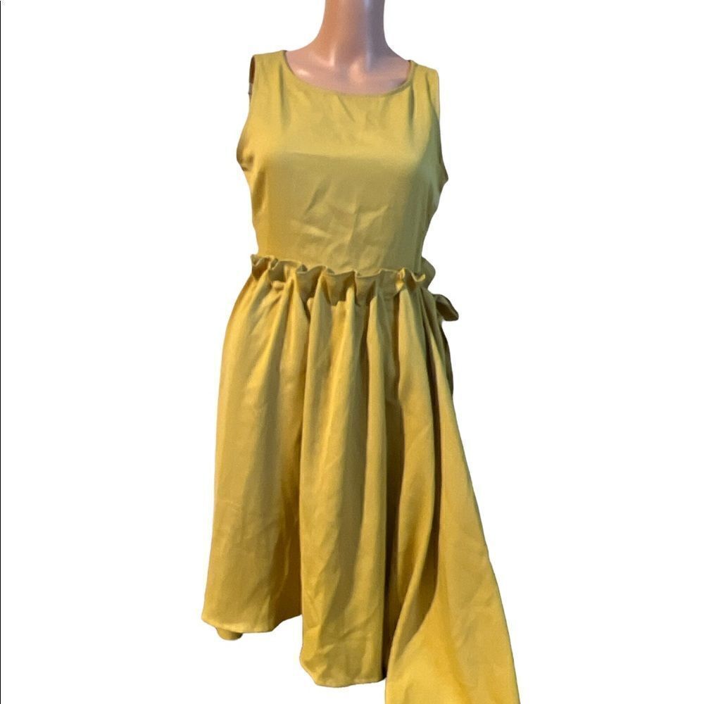 𝅺CAARA Bumblebee Flare Side Tie Flowing Pleated Dress - Picture 5 of 9